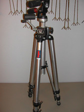 Manfrotto Bogen Tripod 3033 W/ Manfrotto Bogen 3030 head Leveling Hand Crank