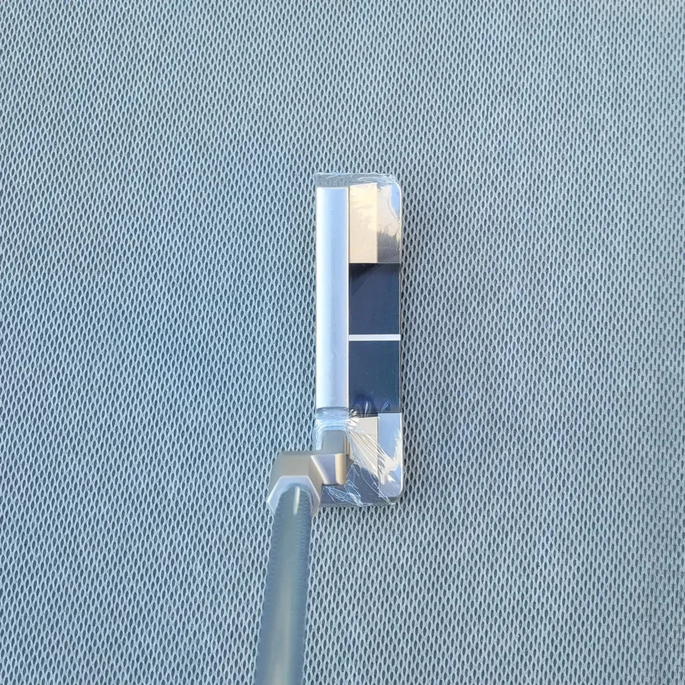 Gauge Design D-Fit Devon Silver/Black Putter - 35" - New! - Image 4 of 4
