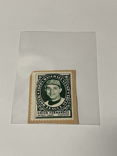 Chico Fernandez 1961 Topps Stamps card
