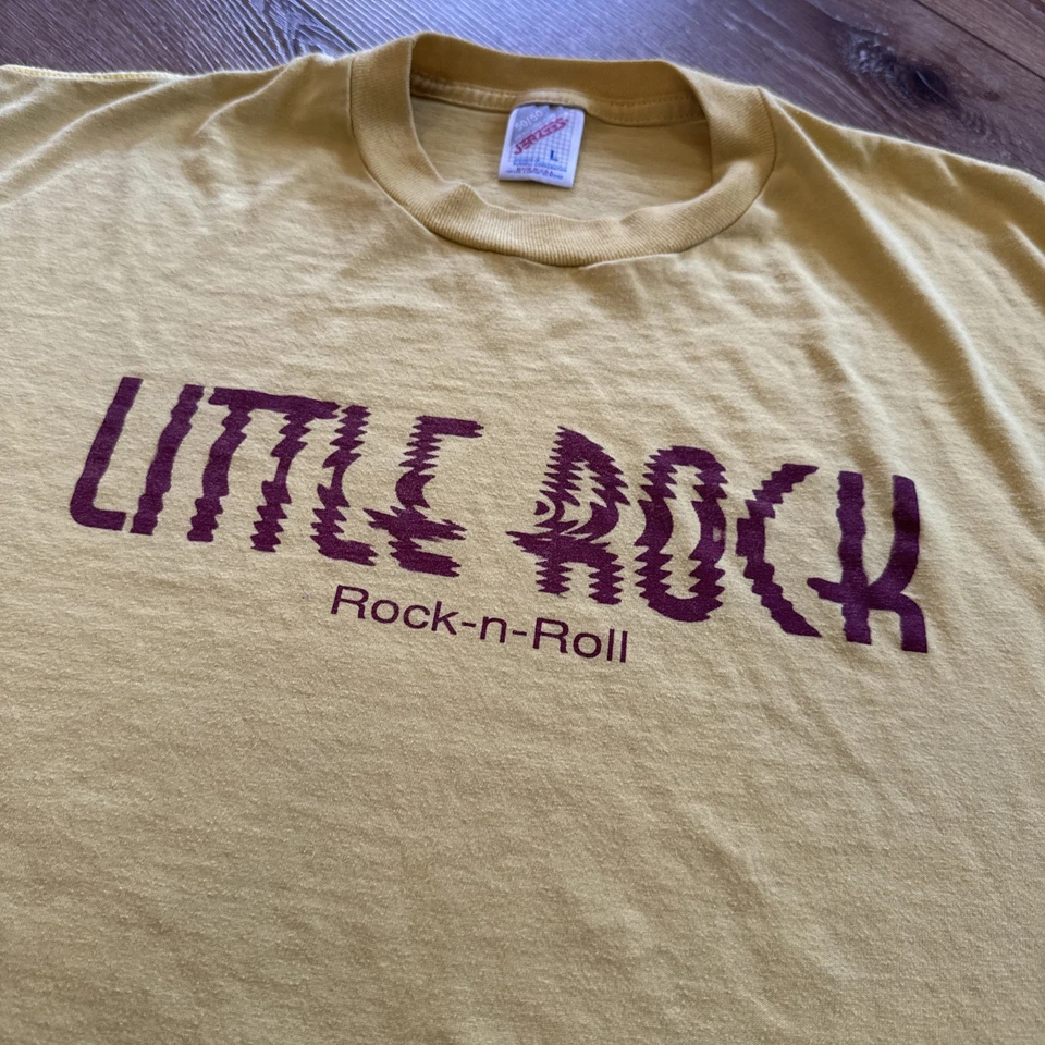 Camisa Little Rock Para Hombre L Rock N Roll Amarilla De Colección Años 90 Escalada Envejecida Foto 4 de 4