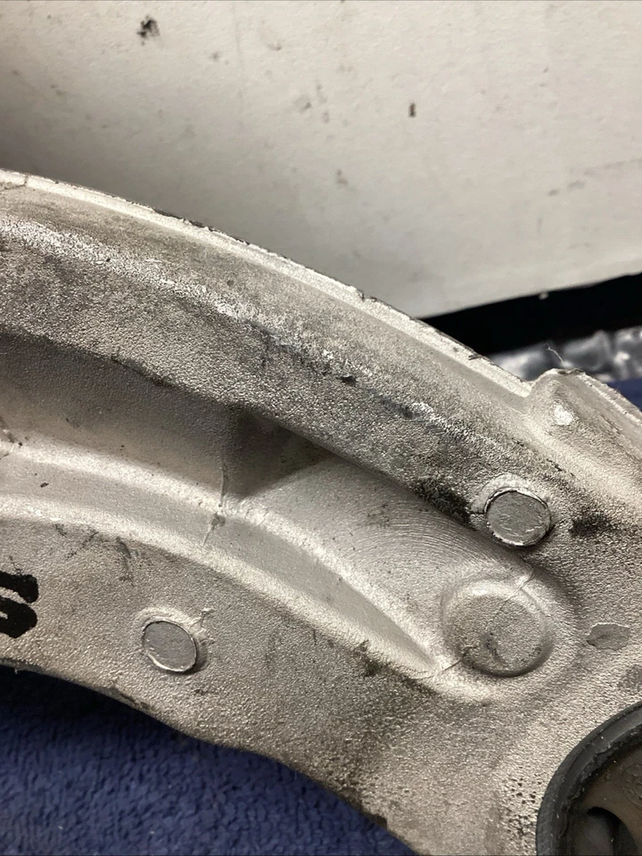 Оригинальный правый нижний рычаг управления для Jeep Cherokee 2014–2018 годов от оригинального производителя Mopar 68210238AG - Изображение 4 из 4