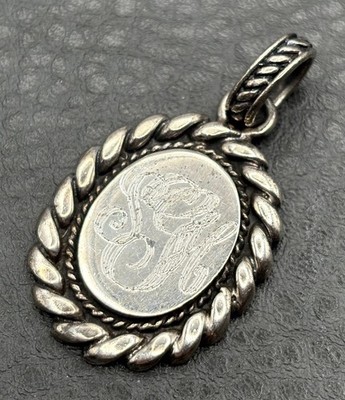 925 Sterling Silver Monogrammed Pendant Rope Twist Frame Engraved Initials
