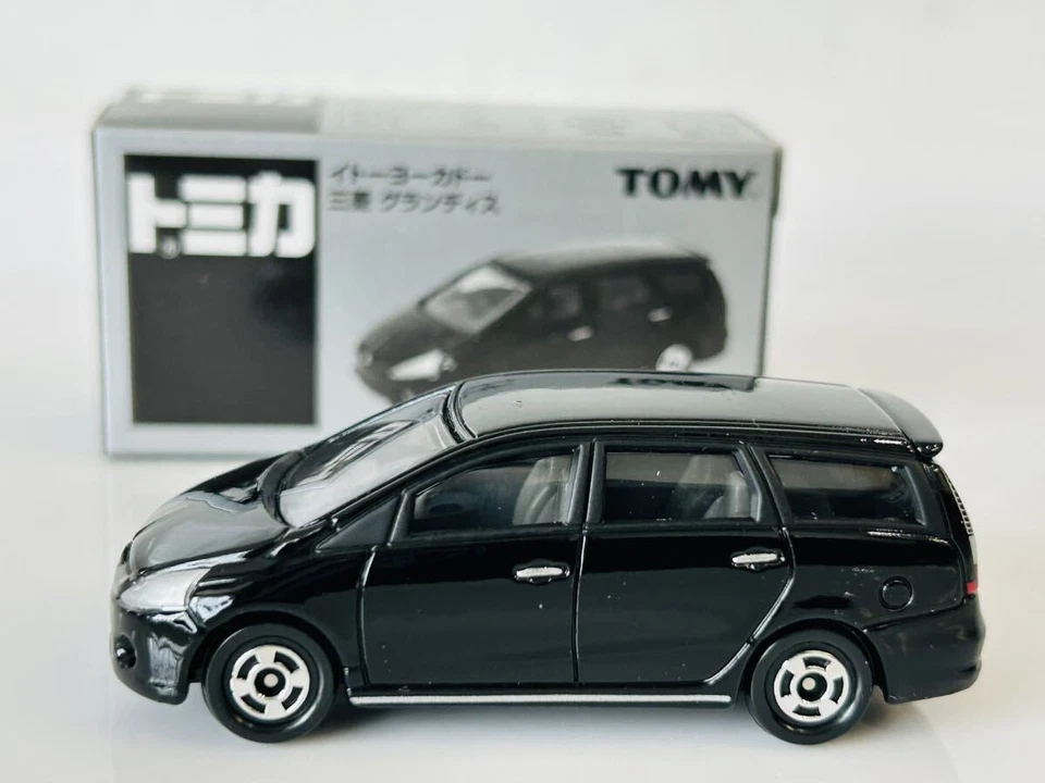 ItoYokado Mitsubishi Grandis Black HK - Image 2 of 4