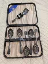 Vtg EPNS A1 Sheffield England Silver Plated Fruit Pattern Serving Spoon