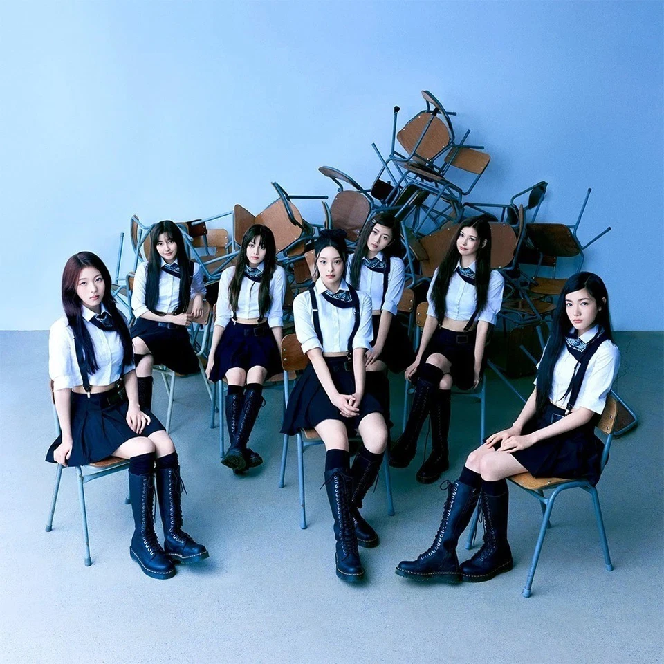 ATHEART [PLOT TWIST] 1st EP Album CD+Photo Book+Sticker+2 Photo Card+etc SEALED - Image 3 of 4