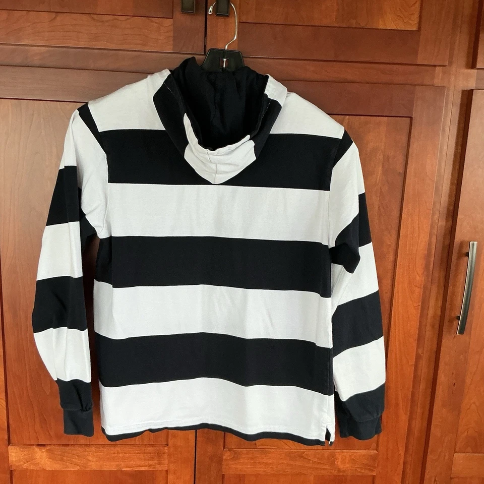 Pullover con Capucha Charles River Apparel The Rugby Geneseo Manga Larga Talla Pequeña Foto 2 de 4