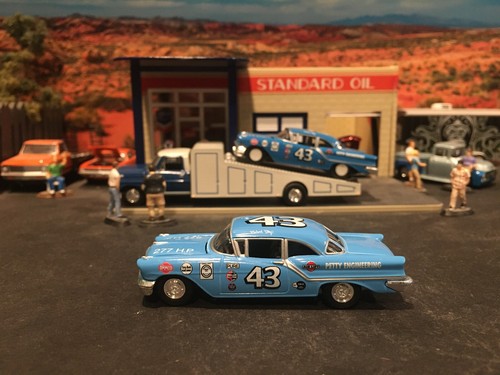 1:64 Hot Wheels Vintage Racing Richard Petty 1957 57 Oldsmobile #43 Chrome Wheel - Picture 4 of 9