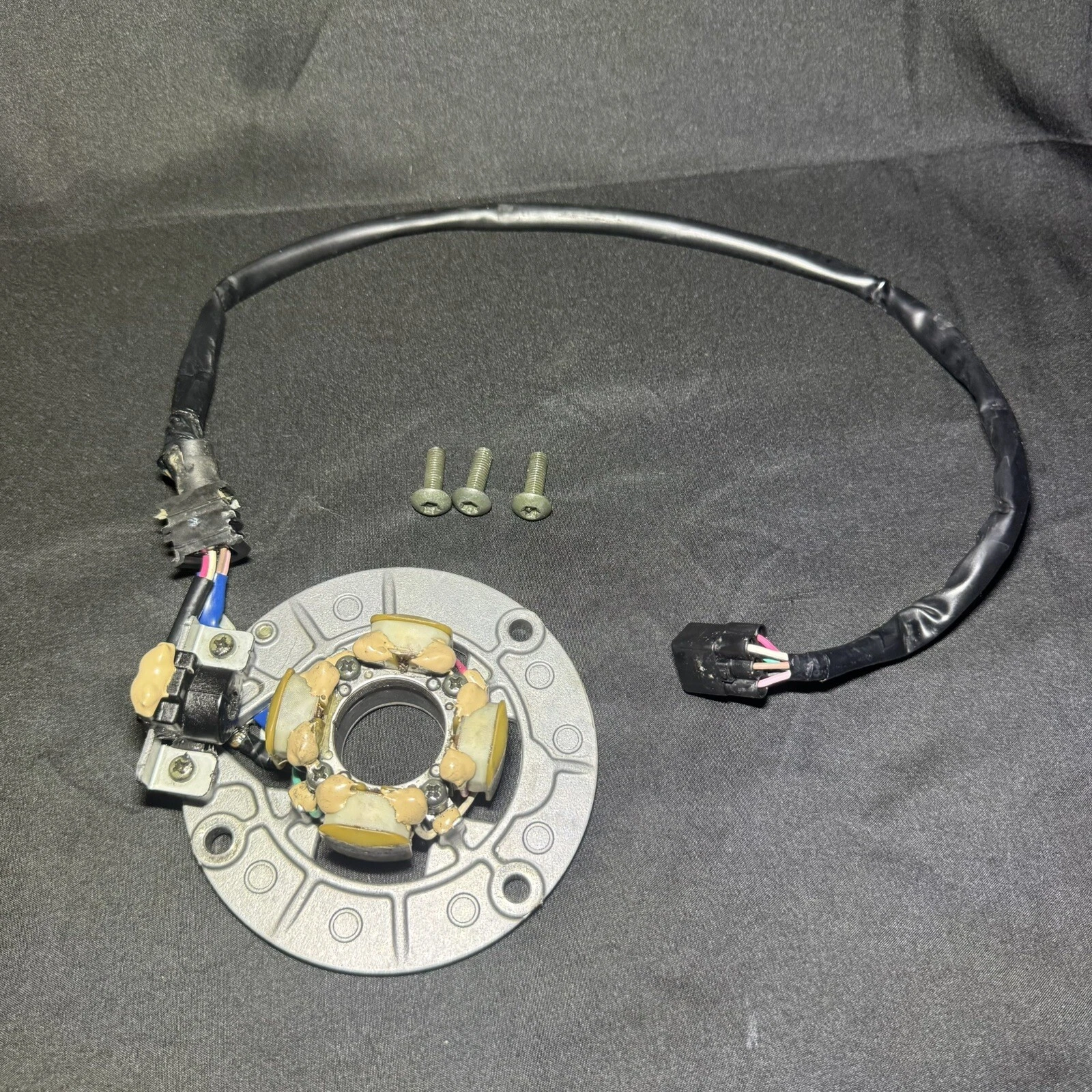 2002 Yamaha YZ426F YZ 426F OEM Stator Generator Electrical Coil 2000-2002