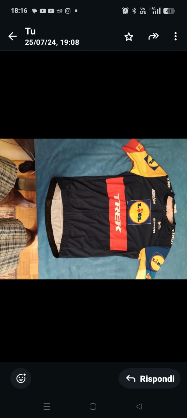 Foto 6 di 10