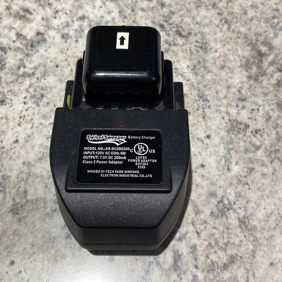 Cargador de batería y adaptador barredora giratoria modelo XR DC080200 7,5 V DC 200mA OEM Foto 4 de 4