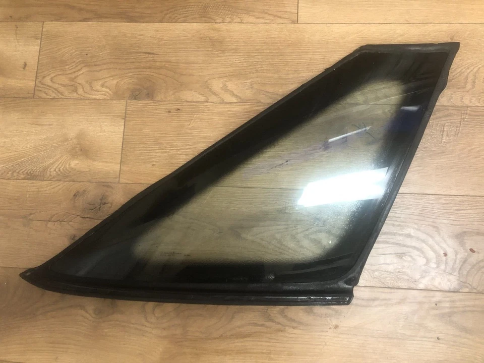 Mercury Sable,1986 年,1987 年,1988 年,1990 年,1991 年,右后方四分之一玻璃 — 第 2/4 张图片