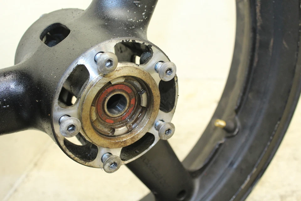 Suzuki Katana 600 2004 17" llanta delantera OEM con neumático W77 Foto 3 de 4