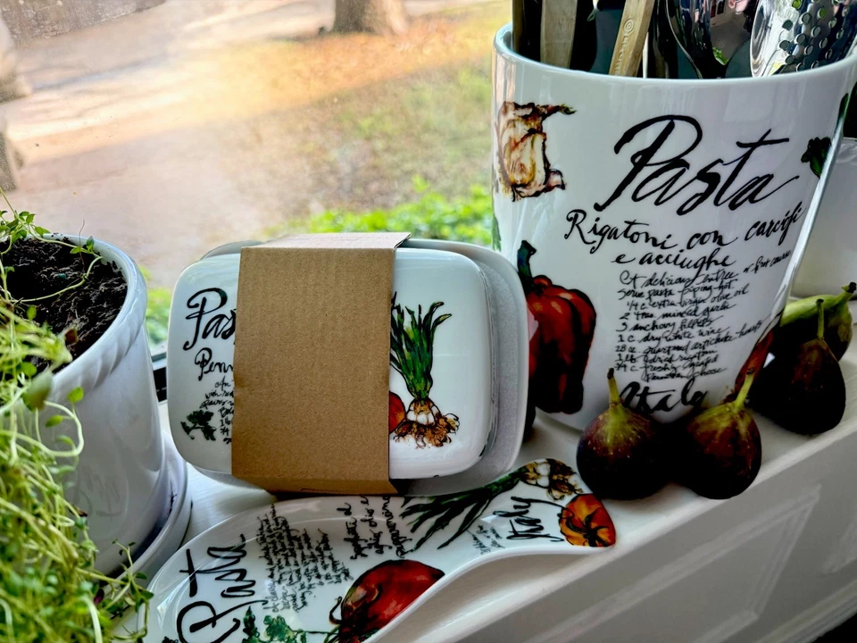 Rosanna Pasta Italiana Three Piece Kitchen Decorator Set  - Image 3 of 4