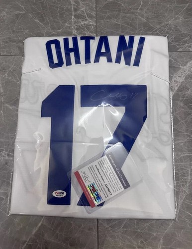 Shohei Ohtani Signed Los Angeles Dodgers #17 Jersey PSA/DNA Certified Auto