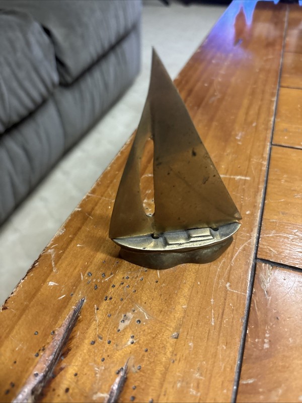 Vintage solid  Brass Sail Boat Paperweight Figurine 4.125" Tall 5.5 grams