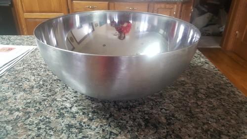 IKEA heavy duty stainless steel mixing bowl 14" diameter, depth 8" model 19714 