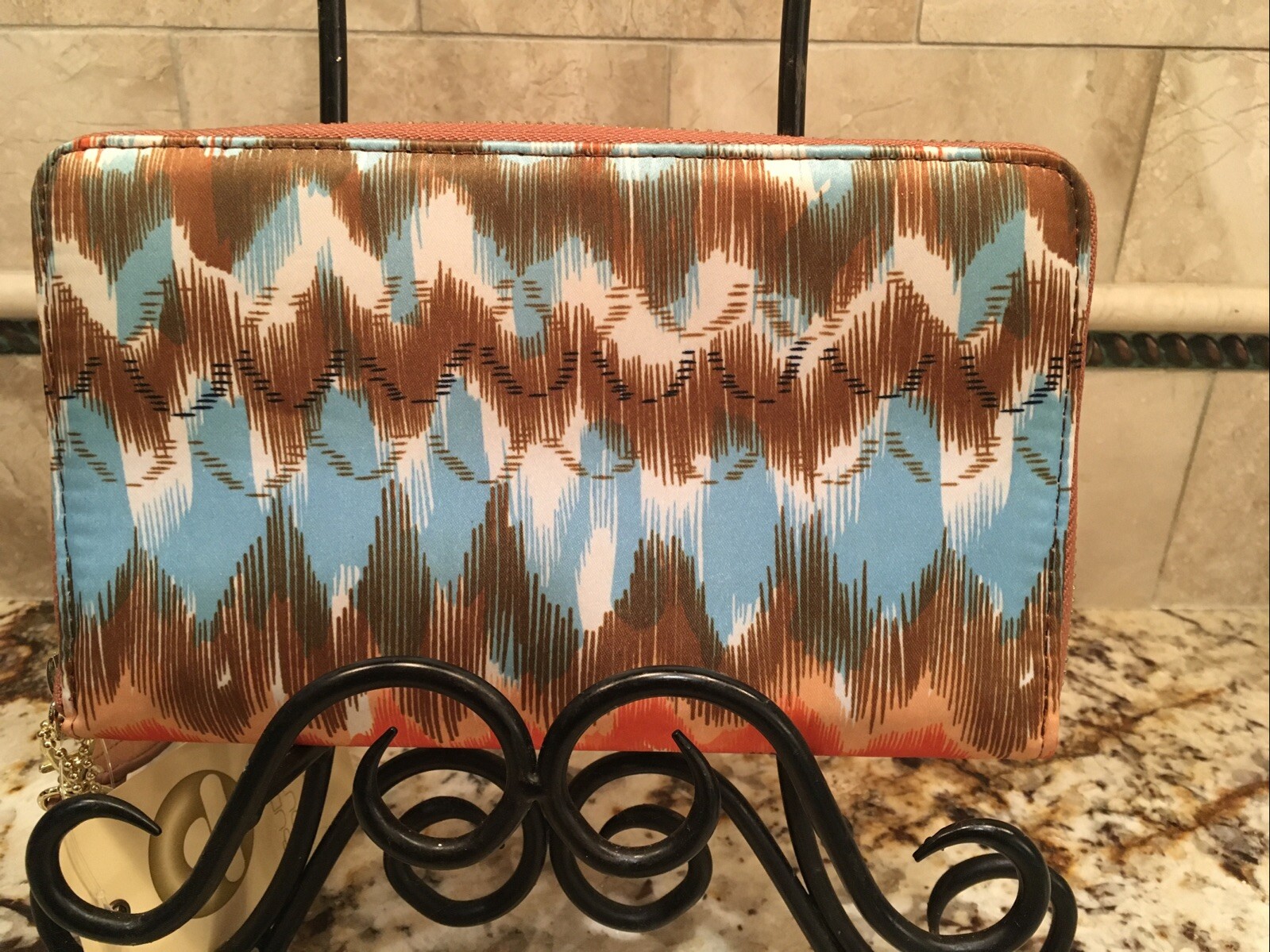 Picture 2 of 6