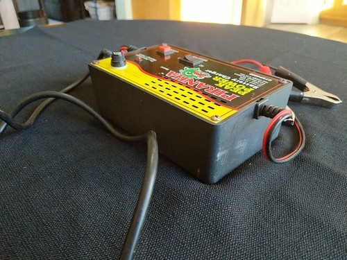 DURATRAX PIRANHA R/C AC/DC PEAK POWER BATTERY CHARGER Working Tested - Picture 7 of 10
