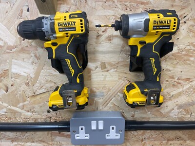DEWALT 12 V Bohrer/Schlag WANDREGAL HALTERUNG - Werkstatt, Schuppen, Garage. 18 V Halterung