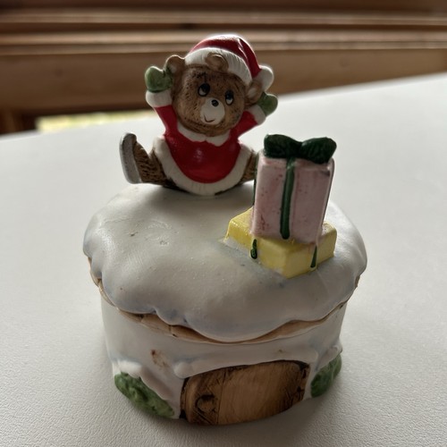 HOMCO Christmas Bear Trinket Jewelry Box Round With Lid Porcelain Vtg #8904
