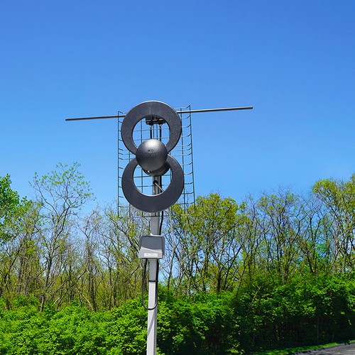 ClearStream 2 RV Amplified On-The-Go TV Antenna, UHF VHF, Multi-Directional, ... - Picture 2 of 2