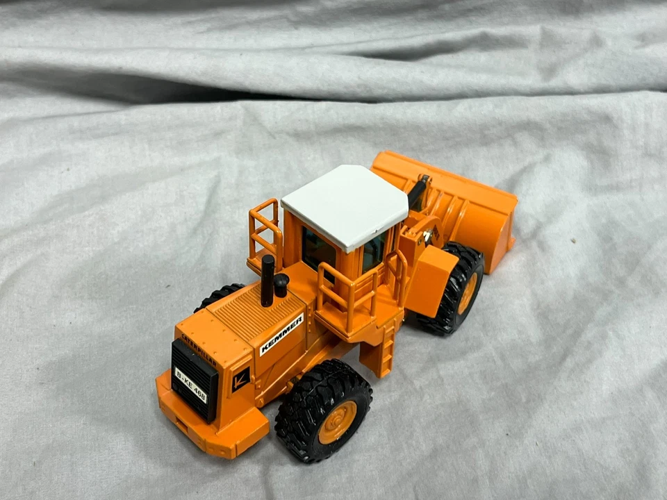 Caterpillar CAT 966E Wheel Loader "KEMMER" 1:50 NZG #237 - MIB Orange Paint 966 - Image 4 of 4