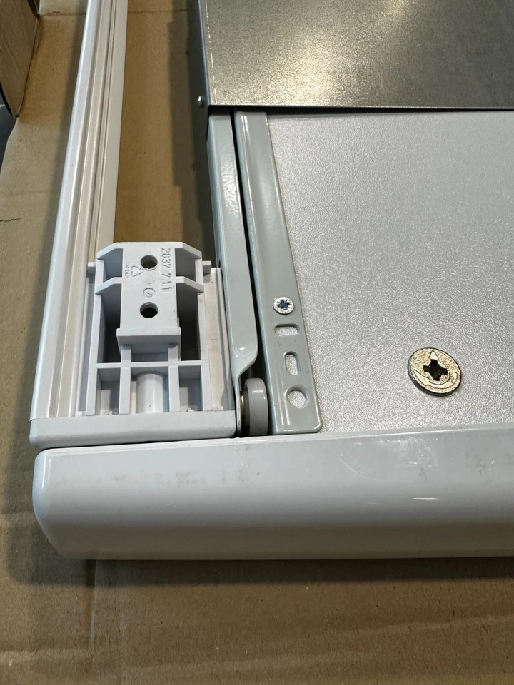 Bosch WTZ11300UC Kit de Apilamiento para Lavadora y Secadora BLANCO ¡NUEVO! Foto 4 de 4