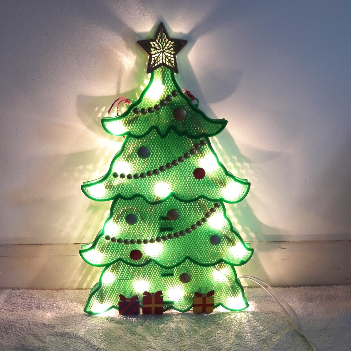 Christmas tree with vintage lights Clearance