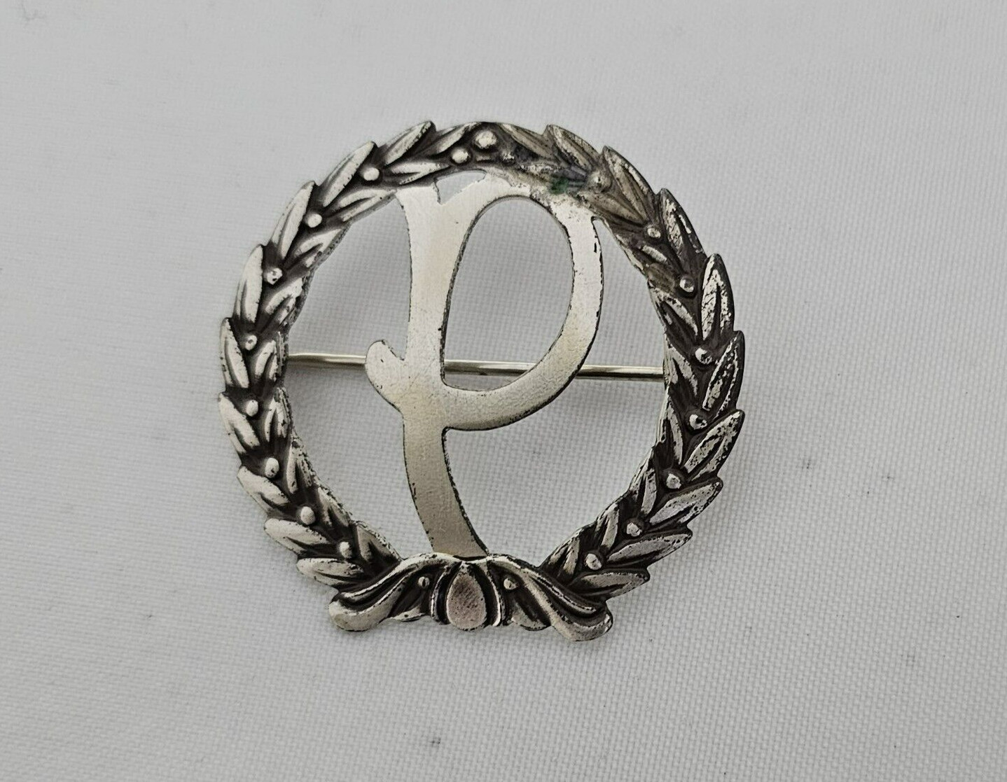 Sterling Silver Initial "P" Leaf Wreath Vintage B… - image 2