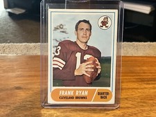 Topps Football Cards 1968 - # 215 Cleveland Browns Frank Ryan, QB EX