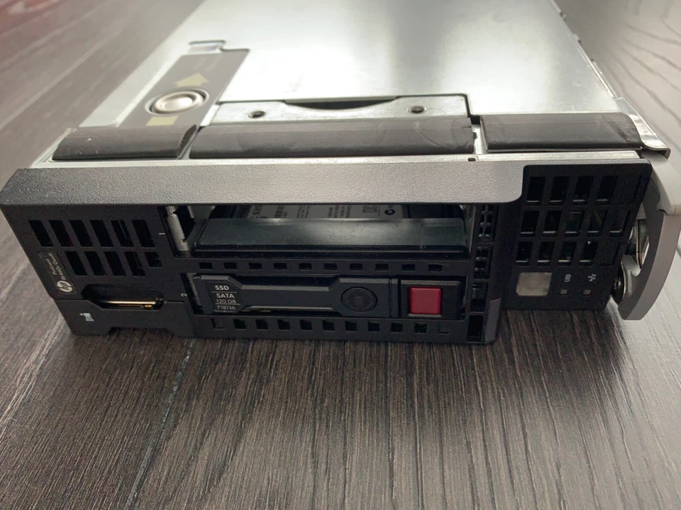 HP ProLiant BL460c G9 2x 6C E5-2620V3 2.40GHz 16GB RAM + HP FlexFabric 10Gb 534M - Image 3 of 4