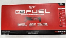 Milwaukee 2526-21XC M12 Fuel Oscillating multi-tool kit brand new