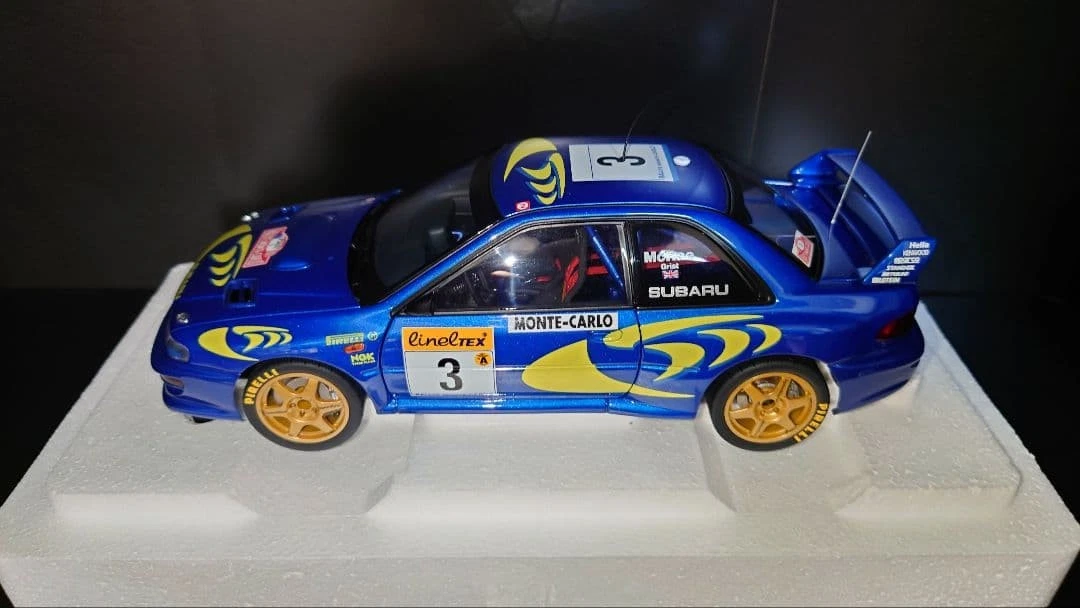 Articoli di modellismo statico AUTOart Scala 1:18 per Subaru