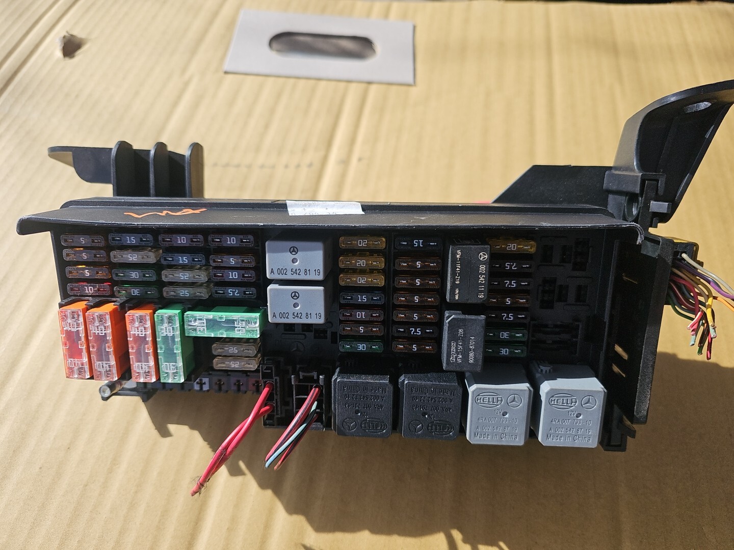 06-2010 mercedes w164 gl450 r350 ml320 ml63 amg rear relay fuse box 1645403372