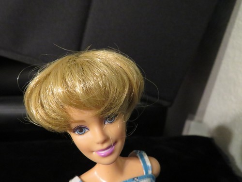 Barbie Wig Size 3, Blonde Never used NOS Short bob style