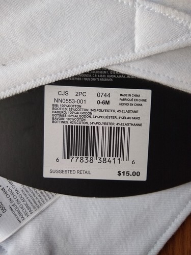 Nike Booties & Bib Set 0-6 Months Socks Baby Infant Boys Red White Swoosh NEW - Picture 4 of 4