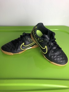 nike tiempo negro con verde