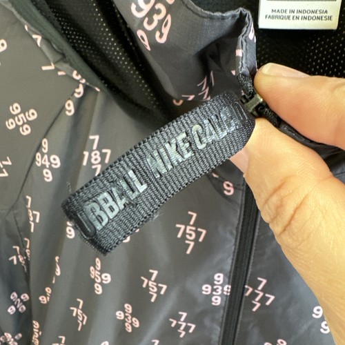 Nike PSG Paris Saint Germain Hooded Windbreaker Jacket CW0626-010 Women Sz Small - Picture 14 of 24