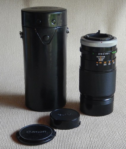 CANON AE-1 + CANON Data Back 1 + CANON Lens FD 200mm f/4 S.S.C. - Foto 8 di 12