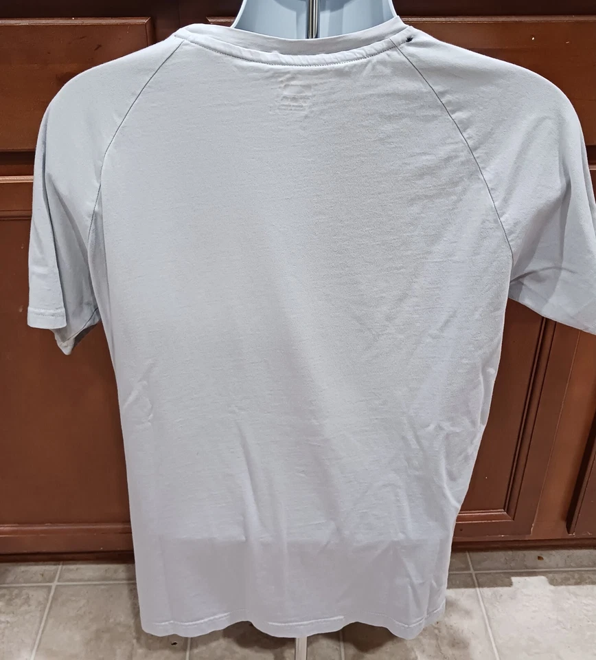 Mercedes AMG Petronas Formula 1 F1 Gray Puma Shirt Racing Motorsports Hamilton Foto 4 de 4