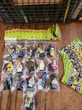 LEGO SERIES 3 COMPLETE LOT OF 16 MINIFIGURE SET 6 FOIL BAGS 13 POSTERS MUSKETEER