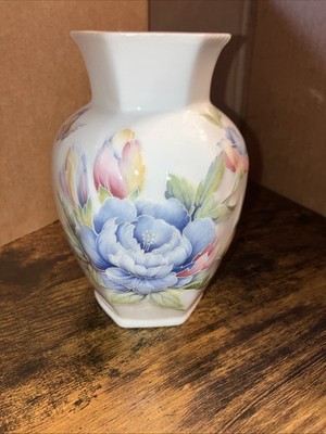 AYNSLEY  Celeste  Vase Bone China, Raised Floral Design, 5.25H Made in England