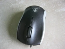Logitech M125 Retractable CORDED Mouse For Laptop Desktop - FREE SHIPPING