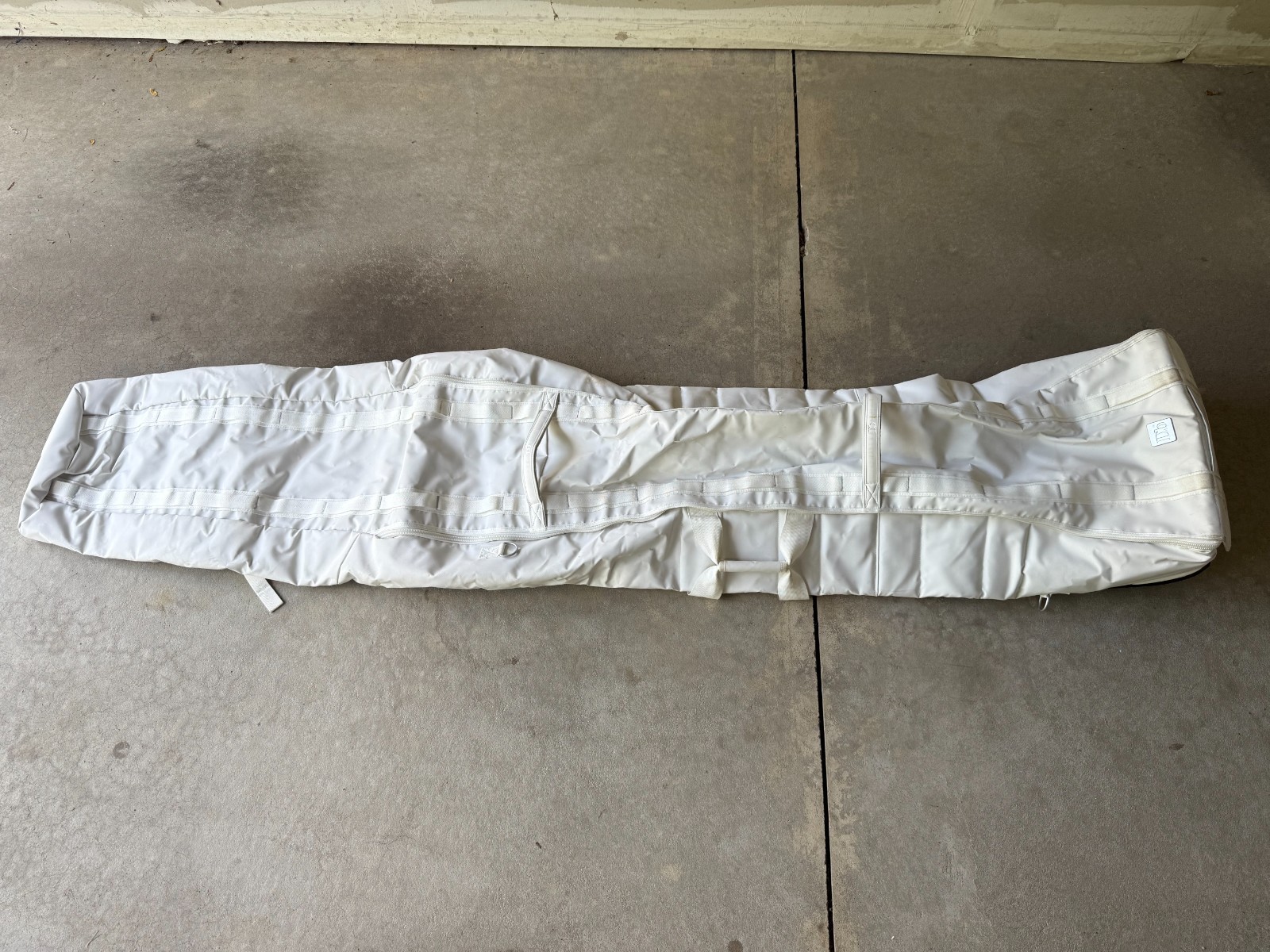 USED DB Equipment Snow Roller Pro Ski Snowboard Bag White 190cm