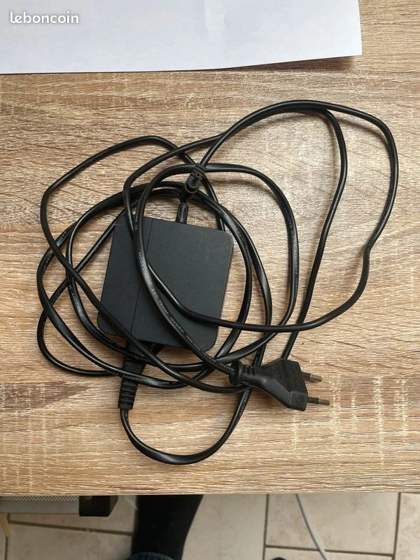 pc portable thomson gris quelle que tache noir me il fonctionne bien - Photo 4/4