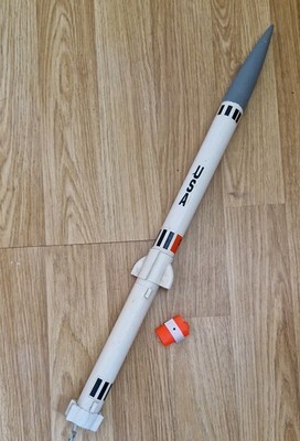 Estes E2X ''USAF Missile'' fliegende Modellrakete - 17'' groß