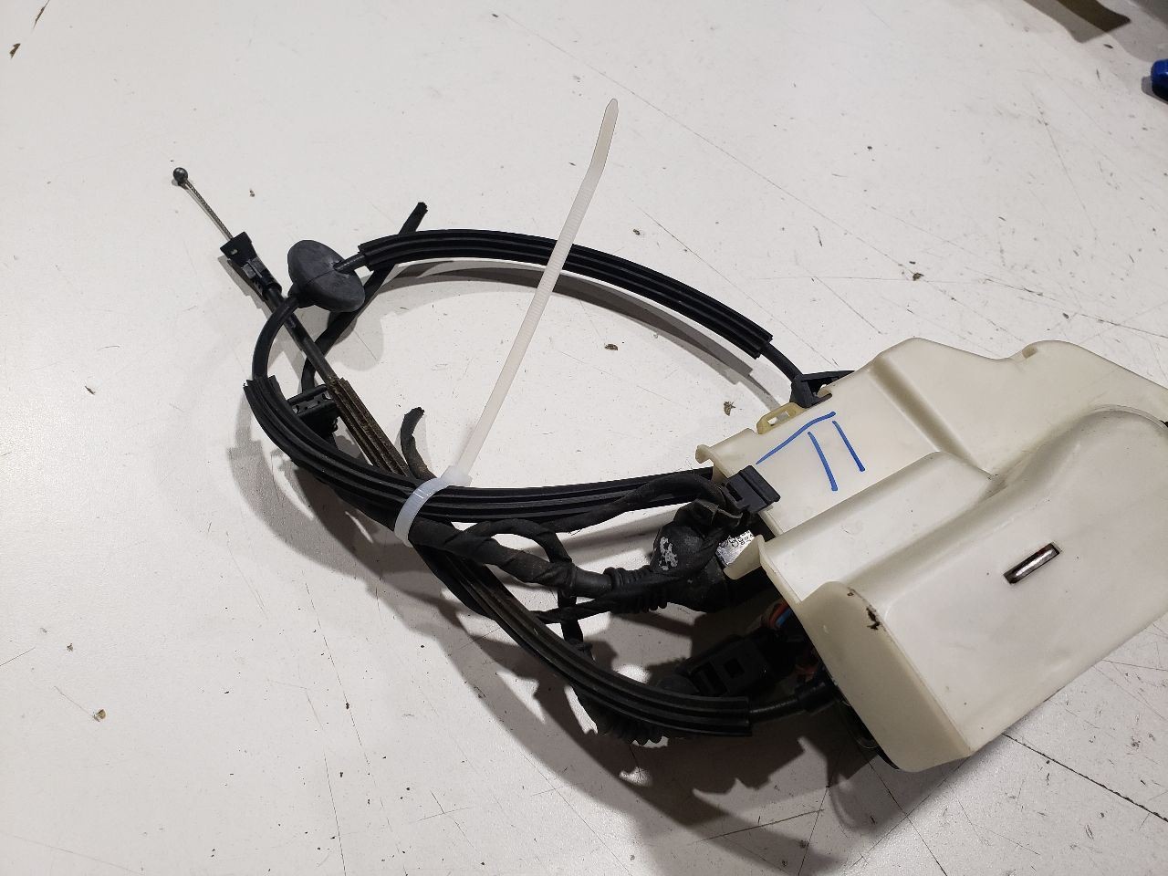 Bentley Continental Flying Spur 2006 Rear Left Door latch