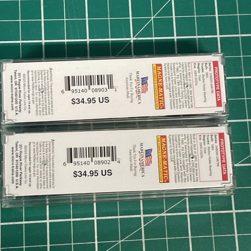 New! N-Scale MT 3-Bay Covered Hopper Pair CSX $ 69.90 Make offer - Picture 3 of 11