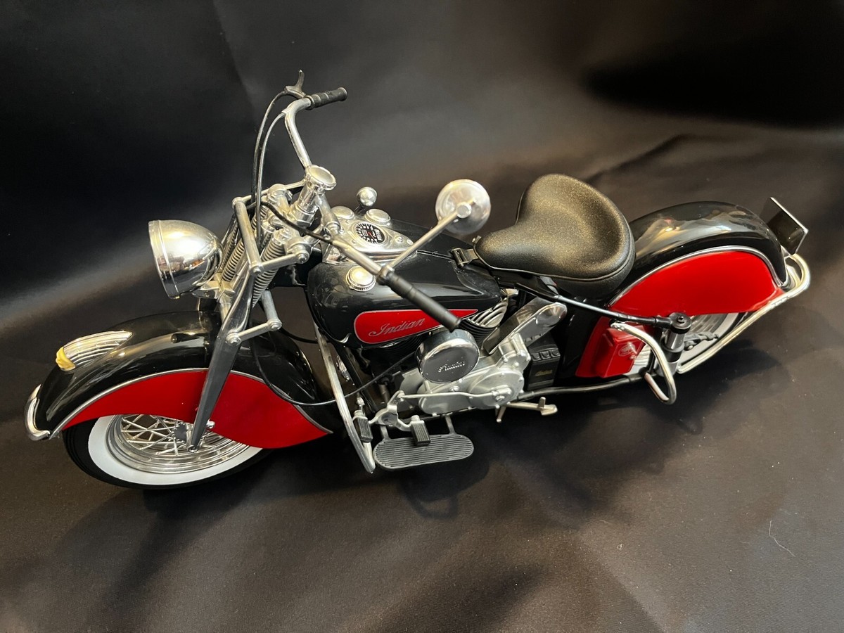 Indian Motorcycle 1/6 ダイキャストモデル ミリタリー 1:6 American Indian Motorcycle Alloy Motorcycle Model