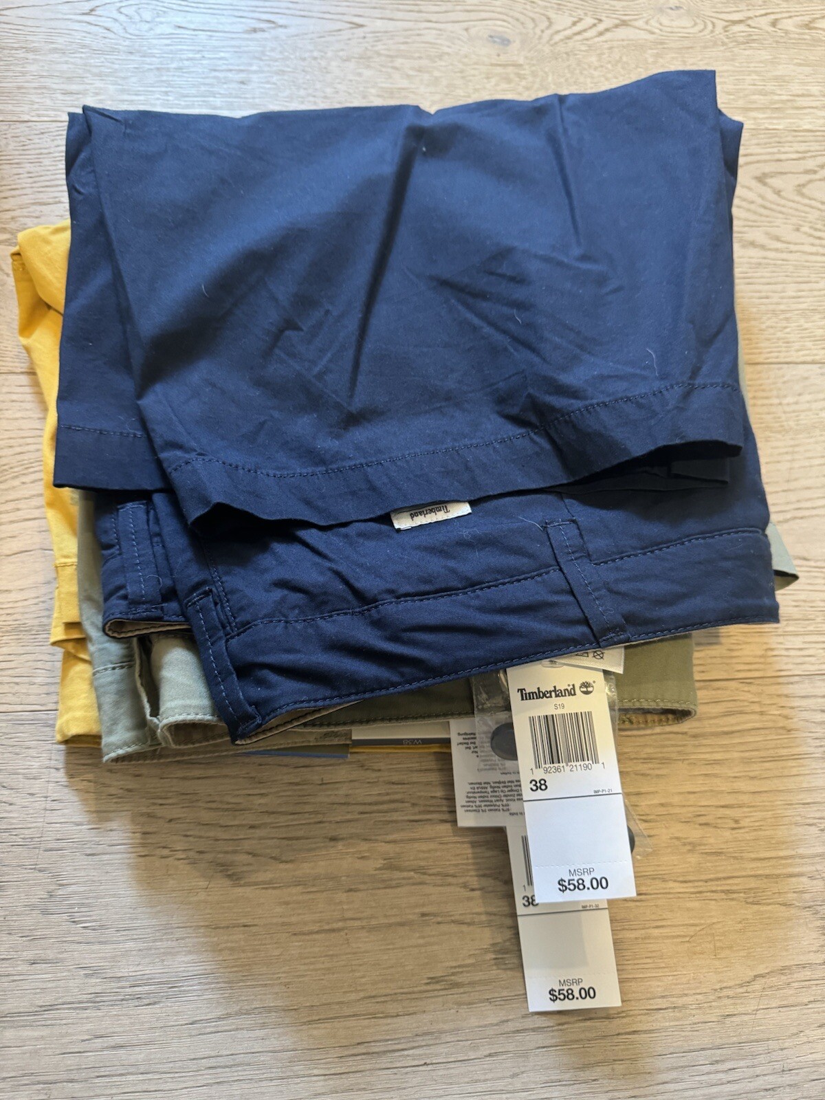 mens clothing bundle 3 Pair American Eagle 38x30 3 Pair  Mnml 38 3 Pair Shorts image 4